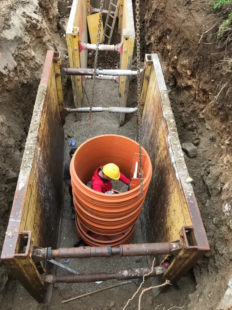 Manholes / Chambers